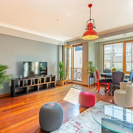 Outstanding Flat With Calming View Near Trendy Attractions In Nisantasi *