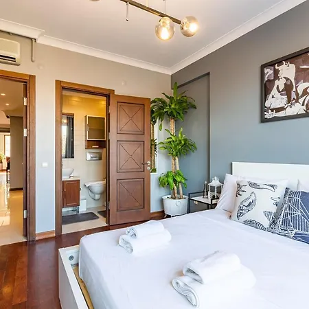 Outstanding Flat With Calming View Near Trendy Attractions In Nisantasi