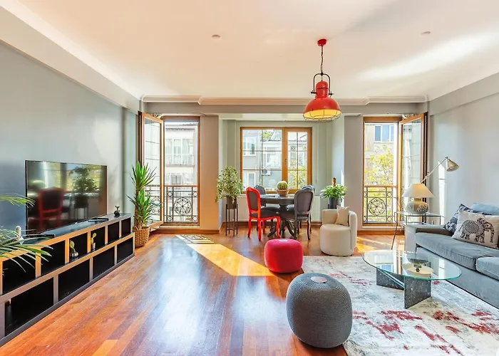 Outstanding Flat With Calming View Near Trendy Attractions In Nisantasi Apartment *