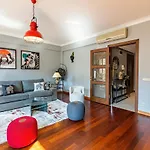 Outstanding Flat With Calming View Near Trendy Attractions In Nisantasi Daire İstanbul